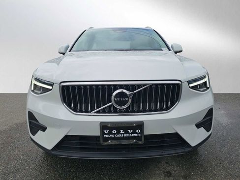 Used 2025 Volvo XC40 B5 Core w/ Protection Package Premier AWD/4WD image 8
