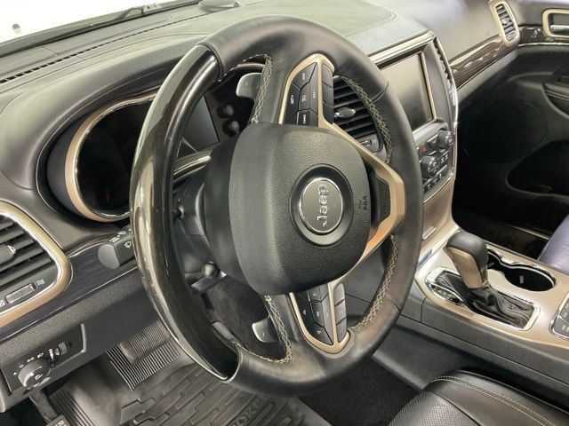 Used 2017 Jeep Grand Cherokee Overland AWD/4WD image 21