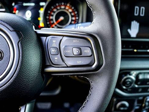 New 2025 Jeep Gladiator Mojave w/ Convenience Group image 20