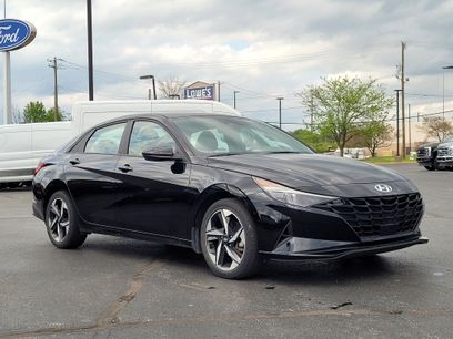 Used 2023 Hyundai Elantra SEL w/ Convenience Package