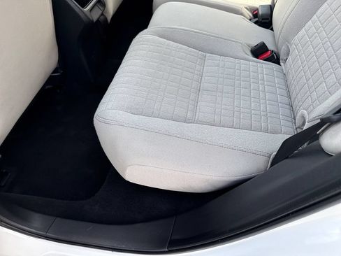 Certified 2025 Honda HR-V LX image 17