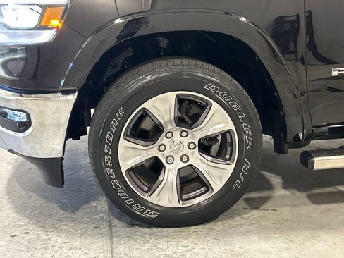 Used 2022 RAM 1500 Laramie AWD/4WD image 11