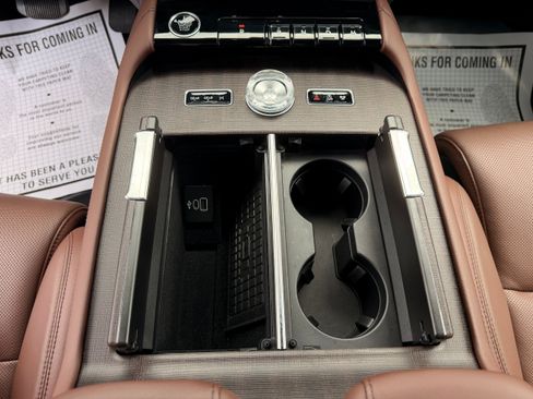 Used 2025 Lincoln Navigator Reserve AWD/4WD image 19