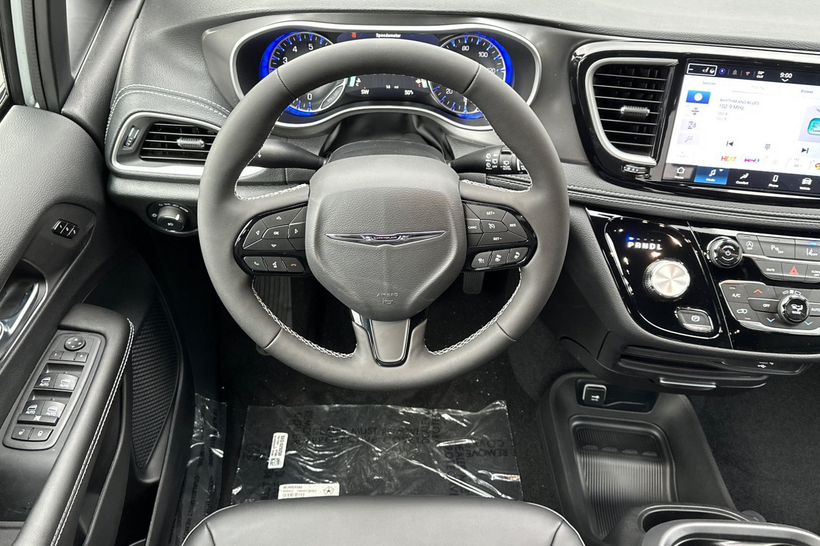New 2026 Chrysler Pacifica Select w/ S Appearance Package FWD image 17