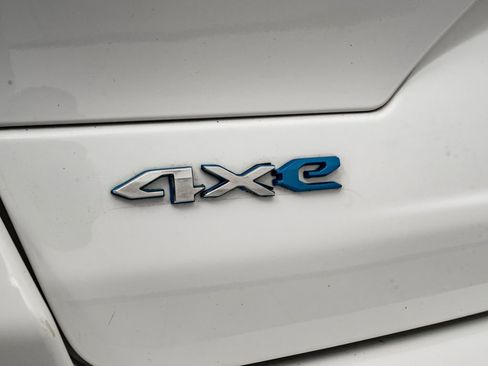 Used 2022 Jeep Grand Cherokee Limited 4xe w/ Luxury Tech Group II AWD/4WD image 19