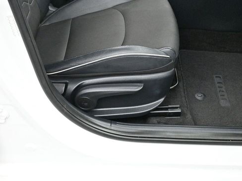 Used 2022 Kia Forte GT-Line w/ GT-Line Premium Package FWD image 30