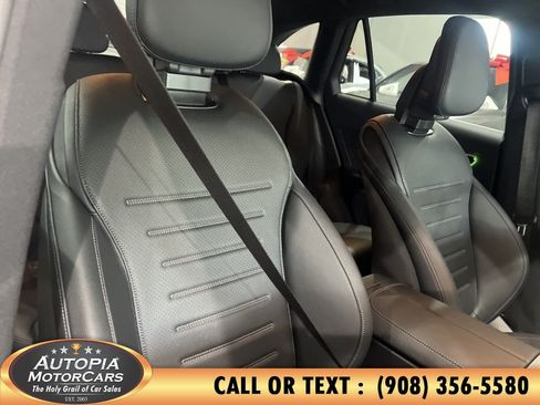 Used 2025 Mercedes-Benz GLC 350e 4MATIC w/ AMG Line image 12