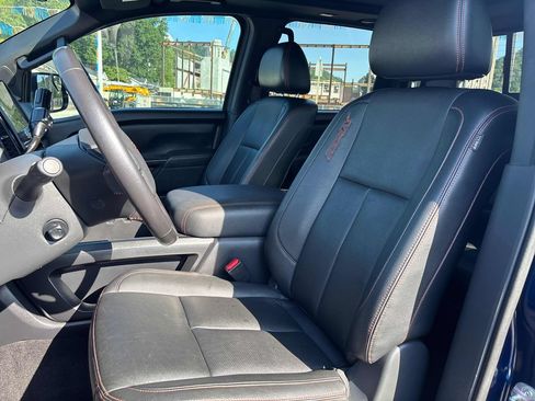 Used 2024 Nissan Titan PRO-4X w/ Pro-4x Convenience Package AWD/4WD image 10