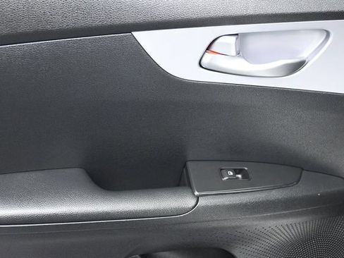 Used 2024 Kia Forte LXS w/ LXS Technology Package FWD image 11