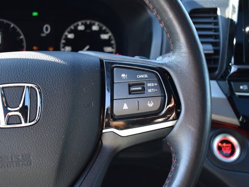 Certified 2025 Honda Odyssey Sport-L image 17