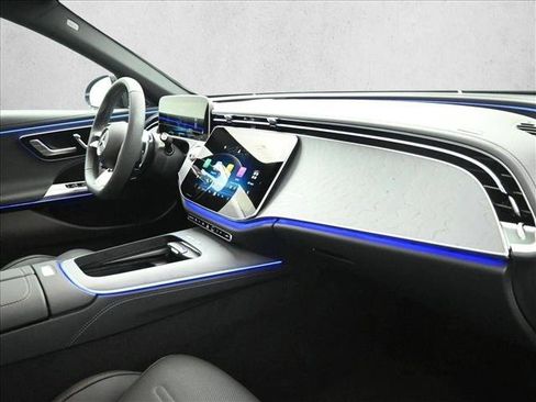 New 2026 Mercedes-Benz E 53 AMG e 4MATIC Sedan image 27