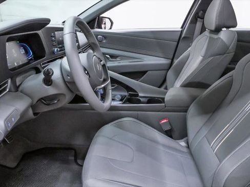 New 2026 Hyundai Elantra SEL Sport Premium FWD image 9