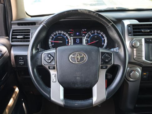 Used 2016 Toyota 4Runner SR5 Premium RWD image 17