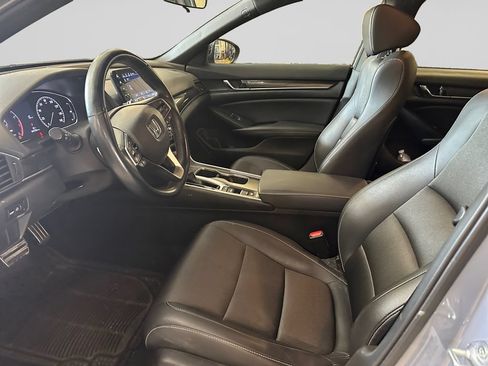 Used 2022 Honda Accord Sport image 9