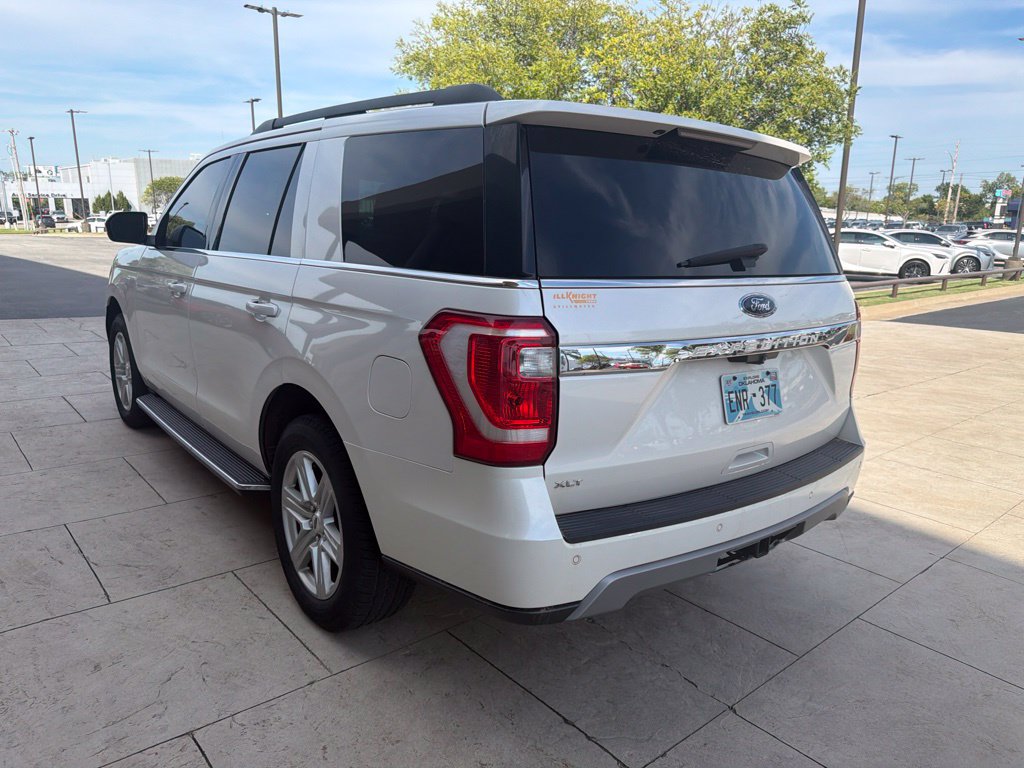 Used 2019 Ford Expedition XLT w/ Equipment Group 202A AWD/4WD image 4