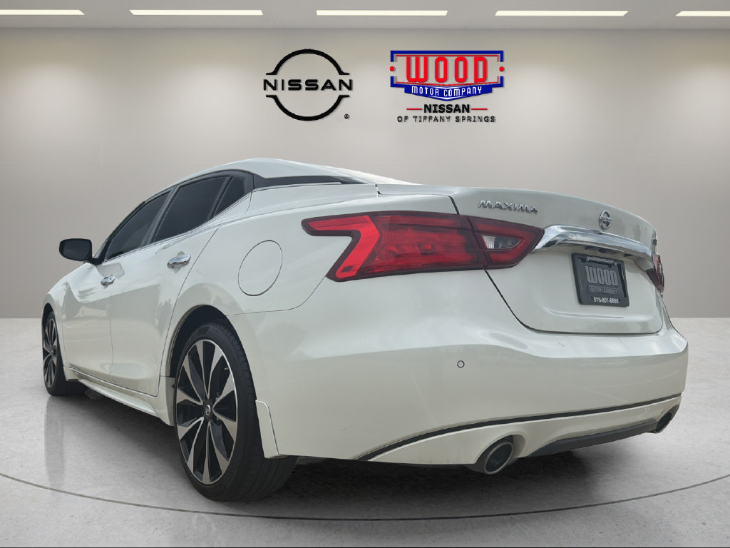 Used 2018 Nissan Maxima SR w/ Interior Lighting Package FWD image 4