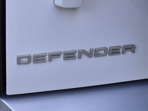 Used 2023 Land Rover Defender 90 S AWD/4WD image 17