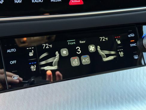 New 2026 Genesis GV70 2.5T Sport Prestige AWD/4WD image 37