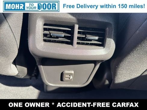 Used 2023 Chevrolet Equinox LT image 33