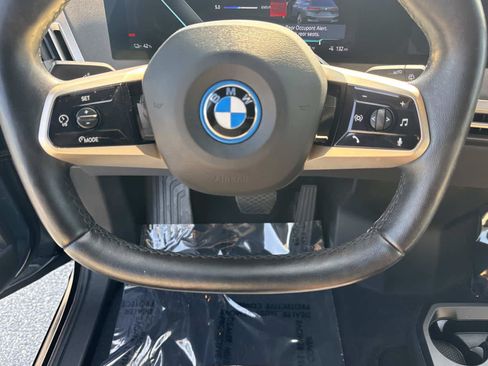 Used 2024 BMW iX xDrive50 w/ Sport Package AWD/4WD image 18