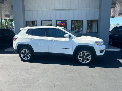 Used 2021 Jeep Compass Limited AWD/4WD image 28
