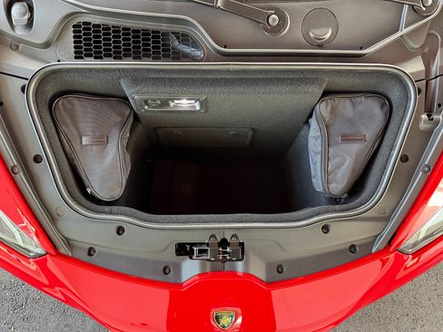 Used 2023 Lamborghini Huracan EVO RWD image 40