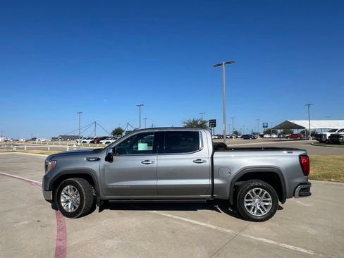 Used 2022 GMC Sierra 1500 SLT w/ SLT Premium Plus Package AWD/4WD image 3