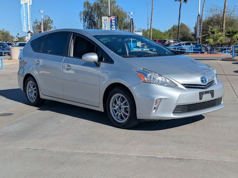 Used 2012 Toyota Prius V Three image 6