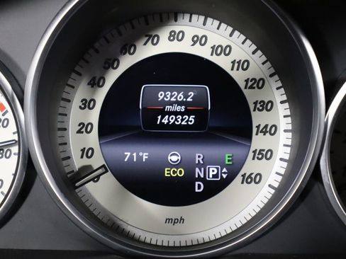 Used 2014 Mercedes-Benz E 550 4MATIC Sedan image 33