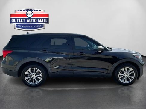 Used 2023 Ford Explorer 4WD Police Interceptor w/ Ultimate Wiring Package image 2