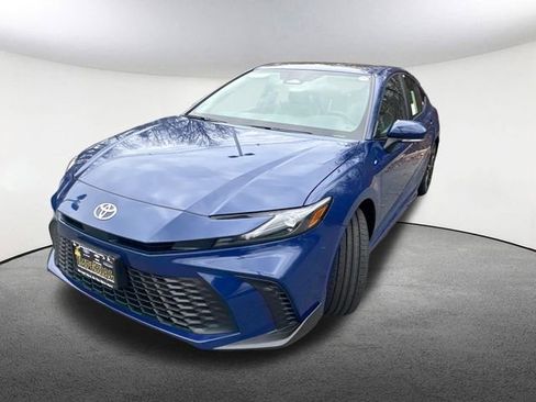 New 2026 Toyota Camry SE image 6