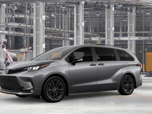 New 2026 Toyota Sienna XSE FWD image 2