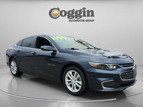 Used 2017 Chevrolet Malibu LT image 8