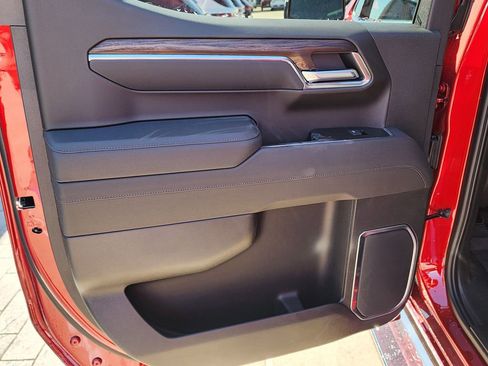 New 2026 GMC Sierra 1500 SLT image 41