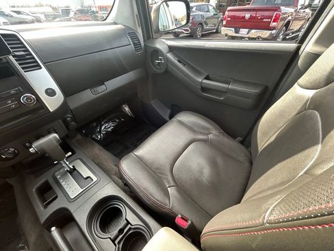 Used 2012 Nissan Xterra PRO-4X w/ Pro-4x Leather Pkg image 3