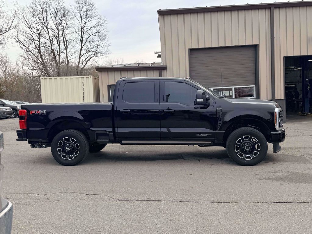 Used 2025 Ford F250 Platinum AWD/4WD image 8
