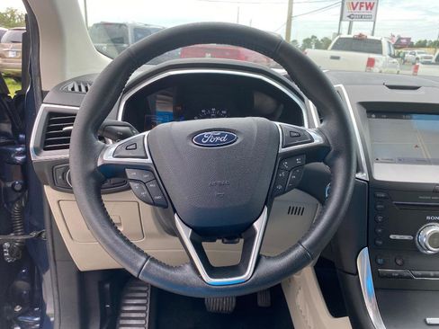 Used 2017 Ford Edge Titanium w/ Equipment Group 301A FWD image 25