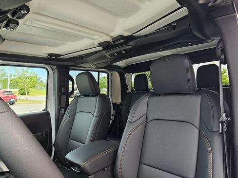 New 2026 Jeep Gladiator Sport image 20