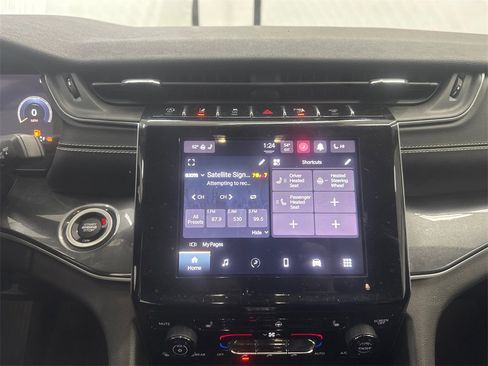 Used 2023 Jeep Grand Cherokee Laredo w/ Luxury Tech Group I image 27