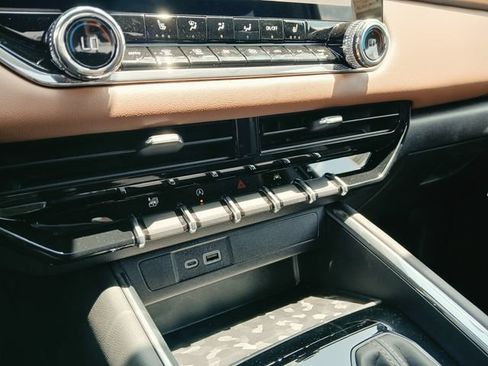 New 2026 GMC Canyon AT4 w/ Technology Plus Package AWD/4WD image 27