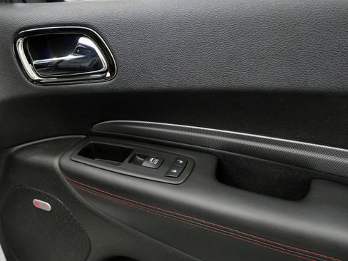 Used 2018 Dodge Durango R/T w/ Technology Group RWD image 17