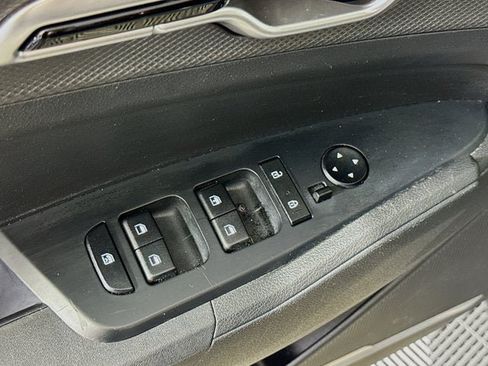 Used 2023 Kia Sportage LX AWD/4WD image 17