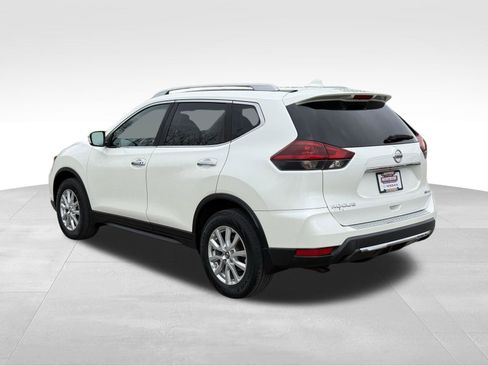 Used 2018 Nissan Rogue SV AWD/4WD image 3