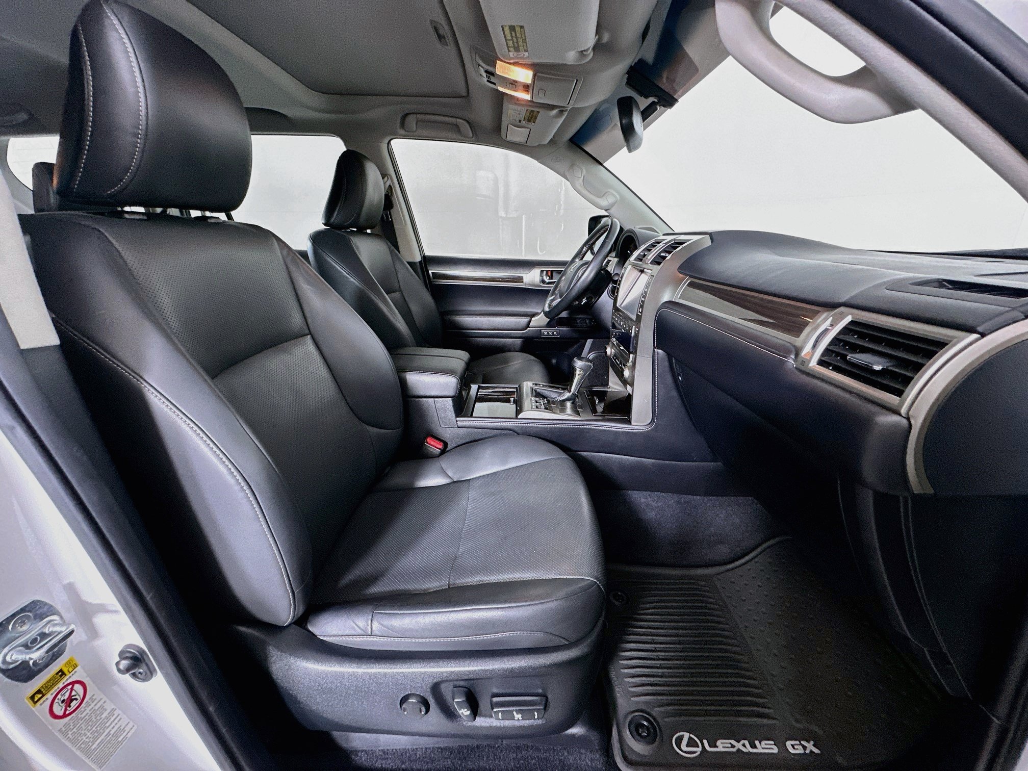 Used 2014 Lexus GX 460 AWD/4WD image 31