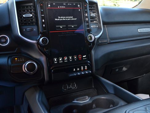 Used 2020 RAM 1500 Big Horn image 12