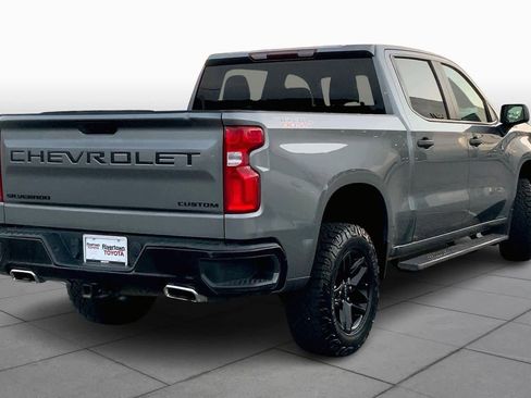 Used 2021 Chevrolet Silverado 1500 Custom Trail Boss w/ LPO, Dark Essentials Package image 13