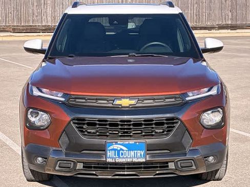 Used 2021 Chevrolet TrailBlazer ACTIV w/ Sun and Liftgate Package image 9
