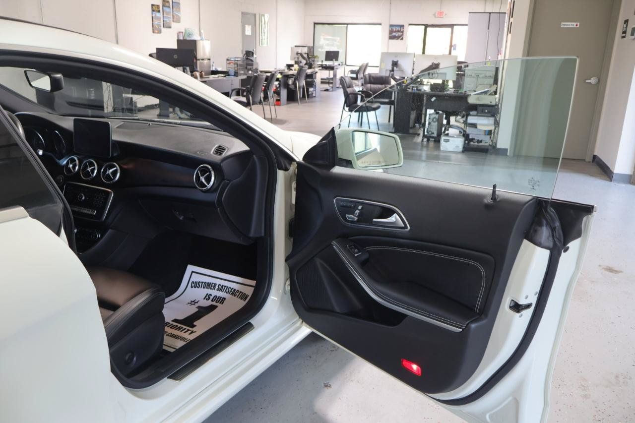 Used 2018 Mercedes-Benz CLA 250 4MATIC image 28