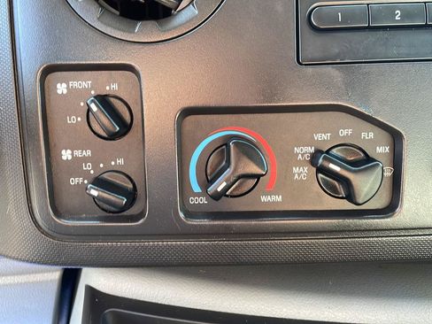 Used 2012 Ford E-350 and Econoline 350 XL RWD image 19