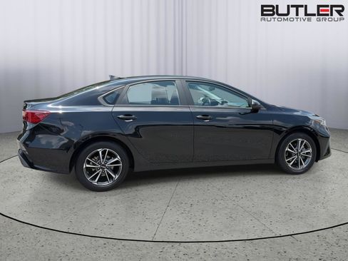 Used 2022 Kia Forte LXS FWD image 7